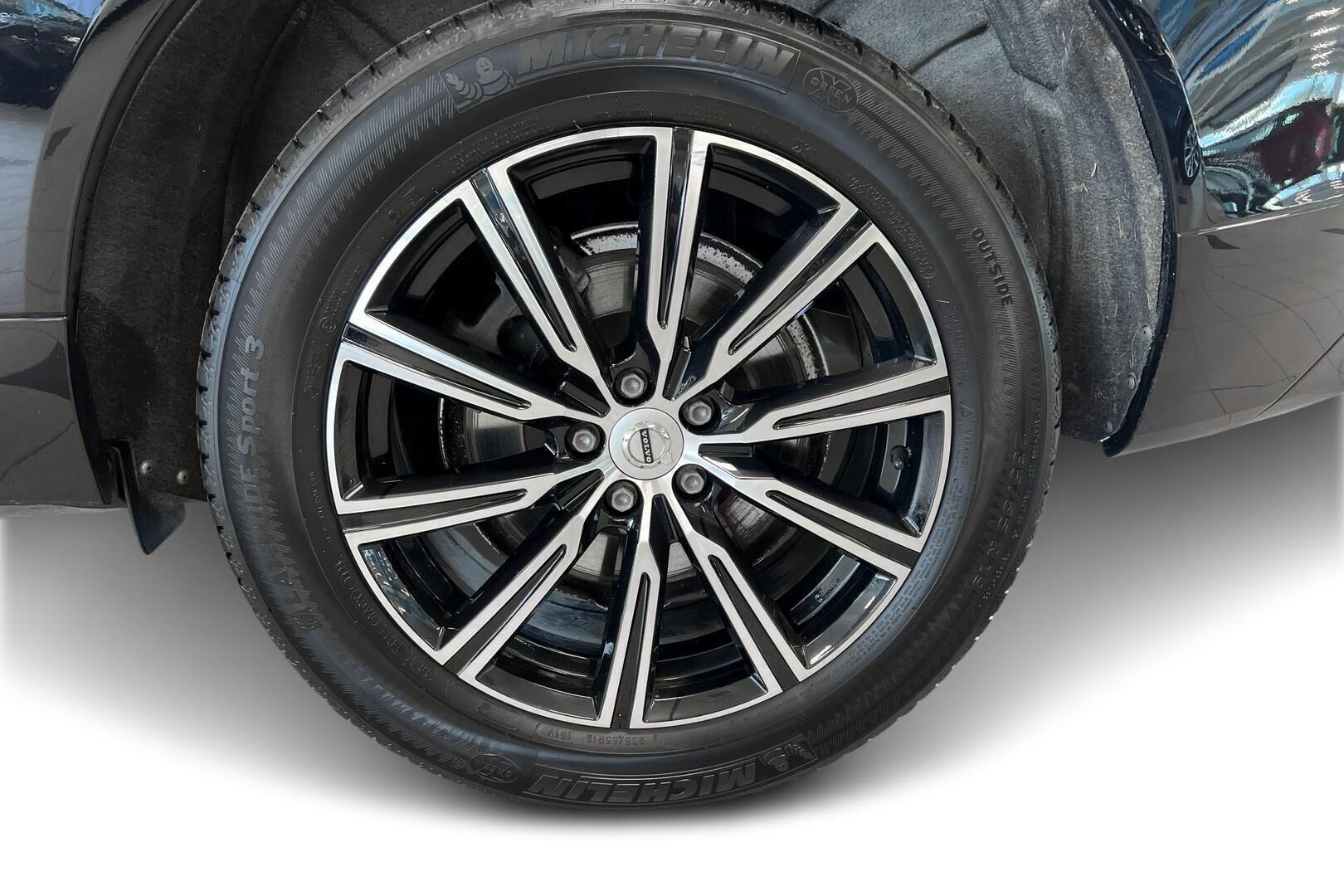 Volvo XC60 iso kuva 19