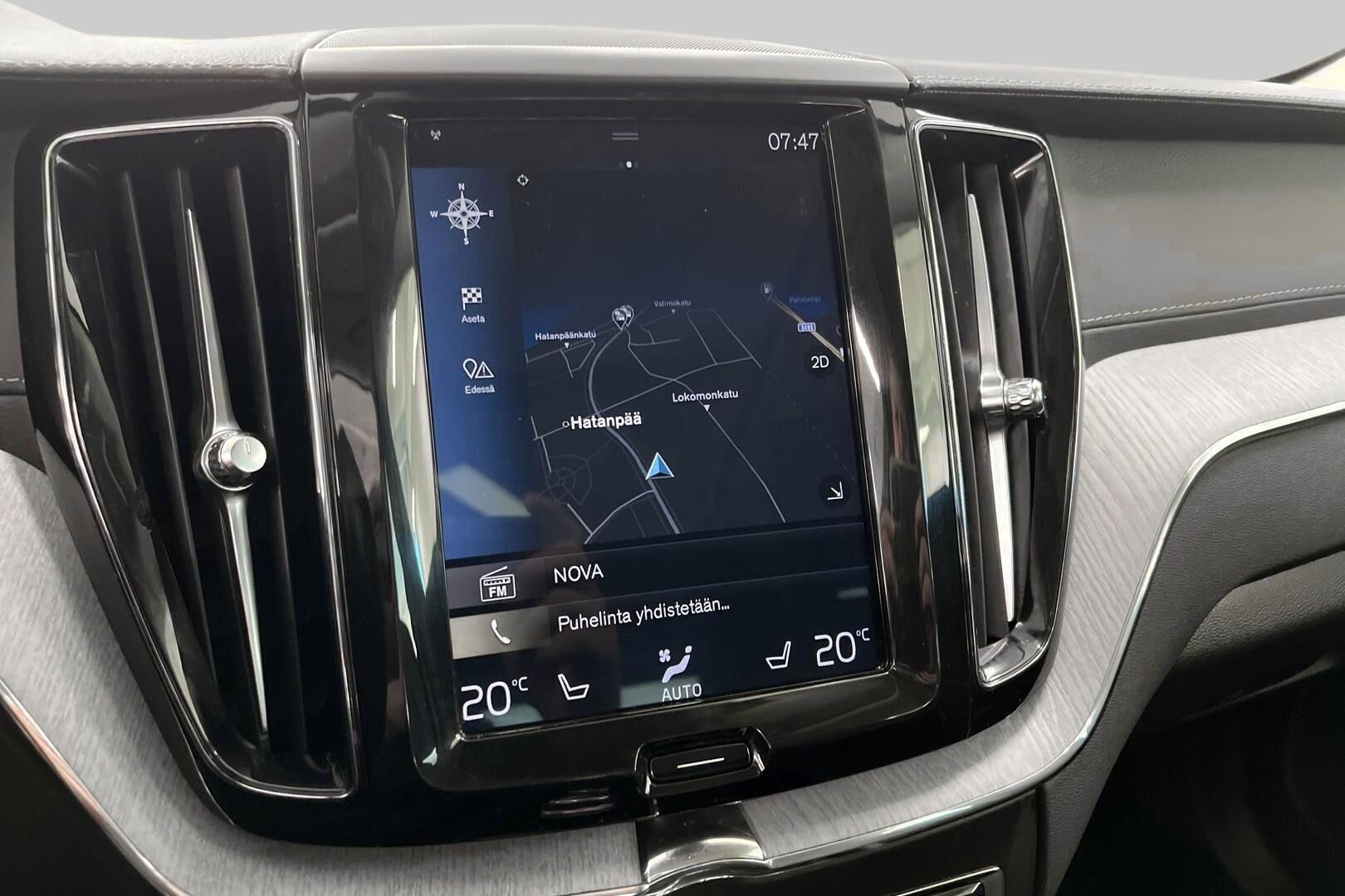 Volvo XC60 iso kuva 6