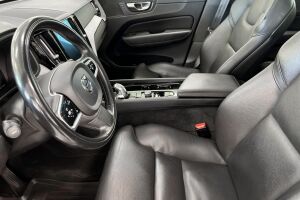 Volvo XC60 esikatselu 4