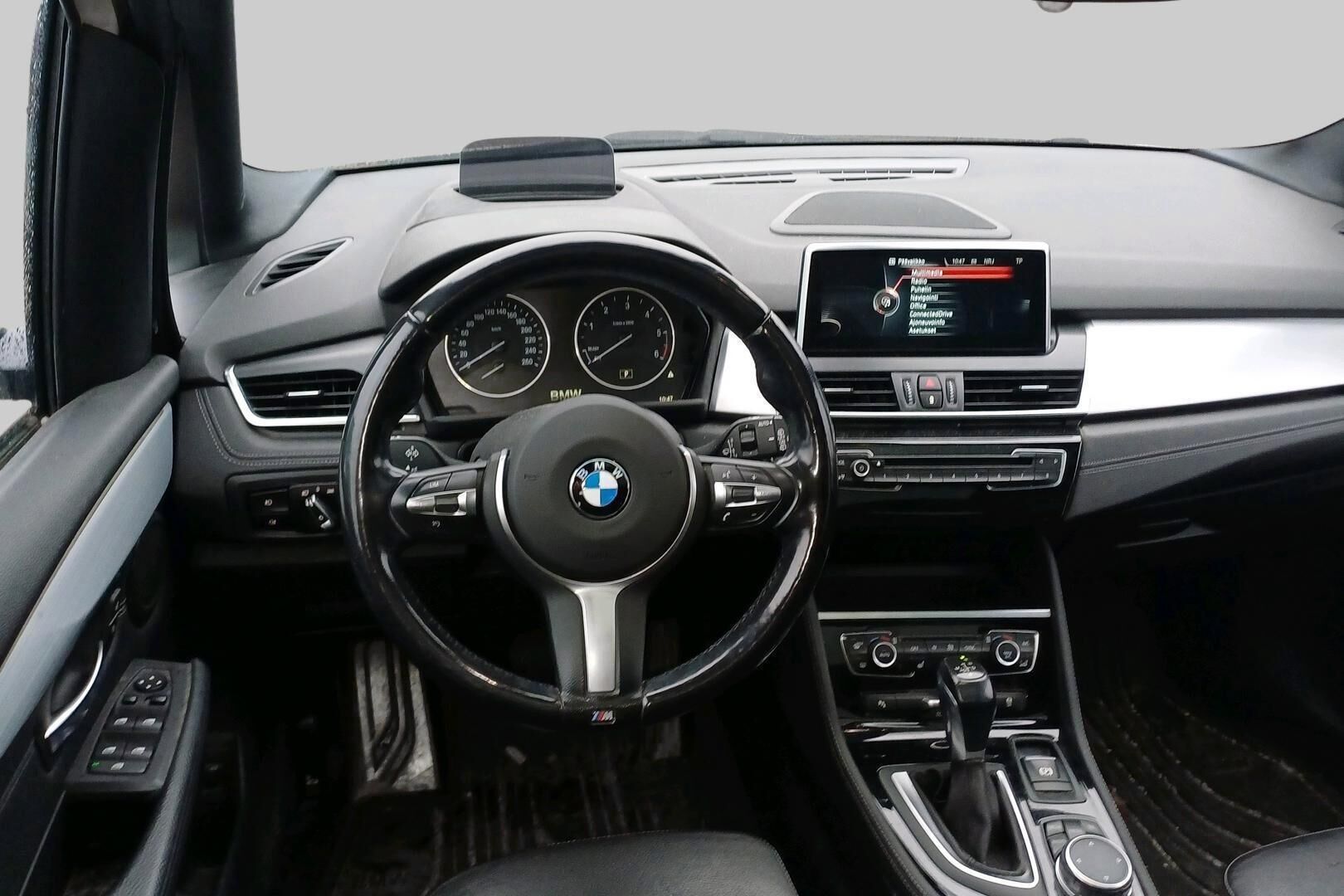 BMW 2-SARJA iso kuva 2