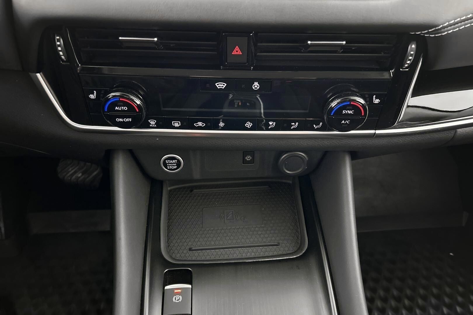Nissan Qashqai iso kuva 10