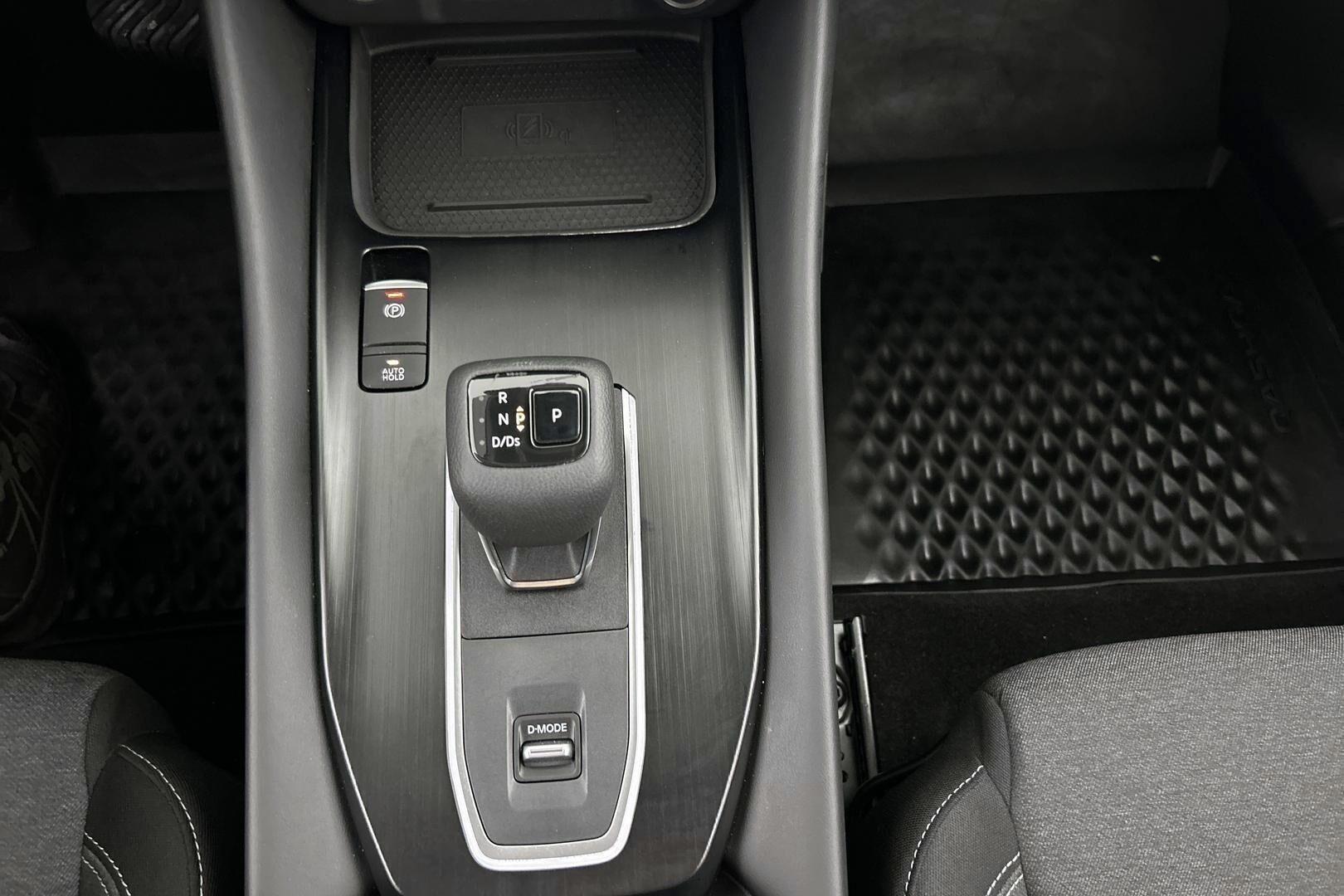 Nissan Qashqai iso kuva 11