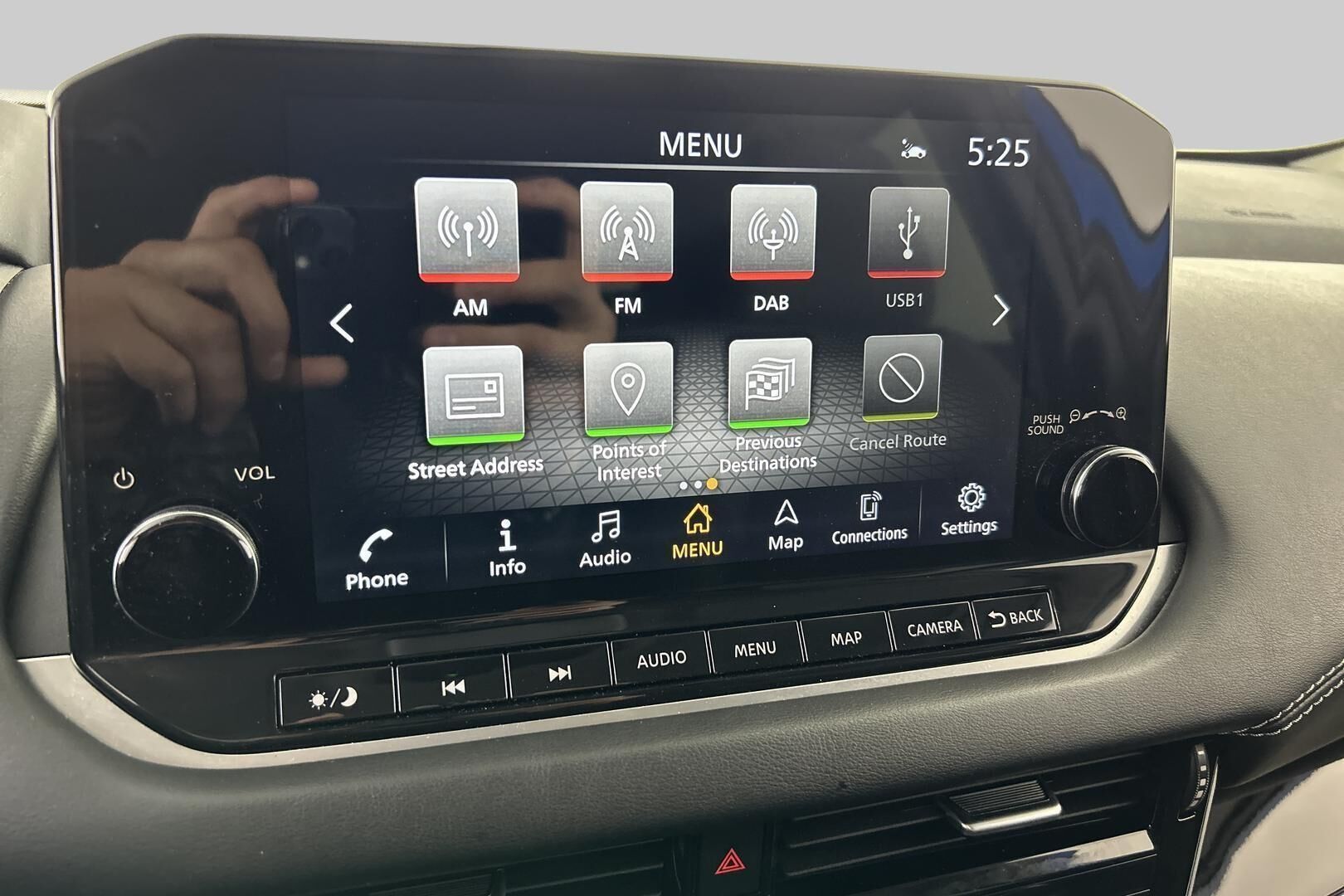 Nissan Qashqai iso kuva 15