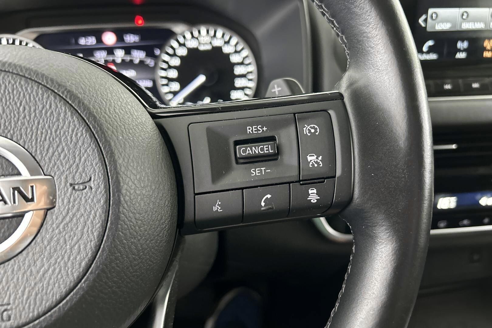 Nissan Qashqai iso kuva 15