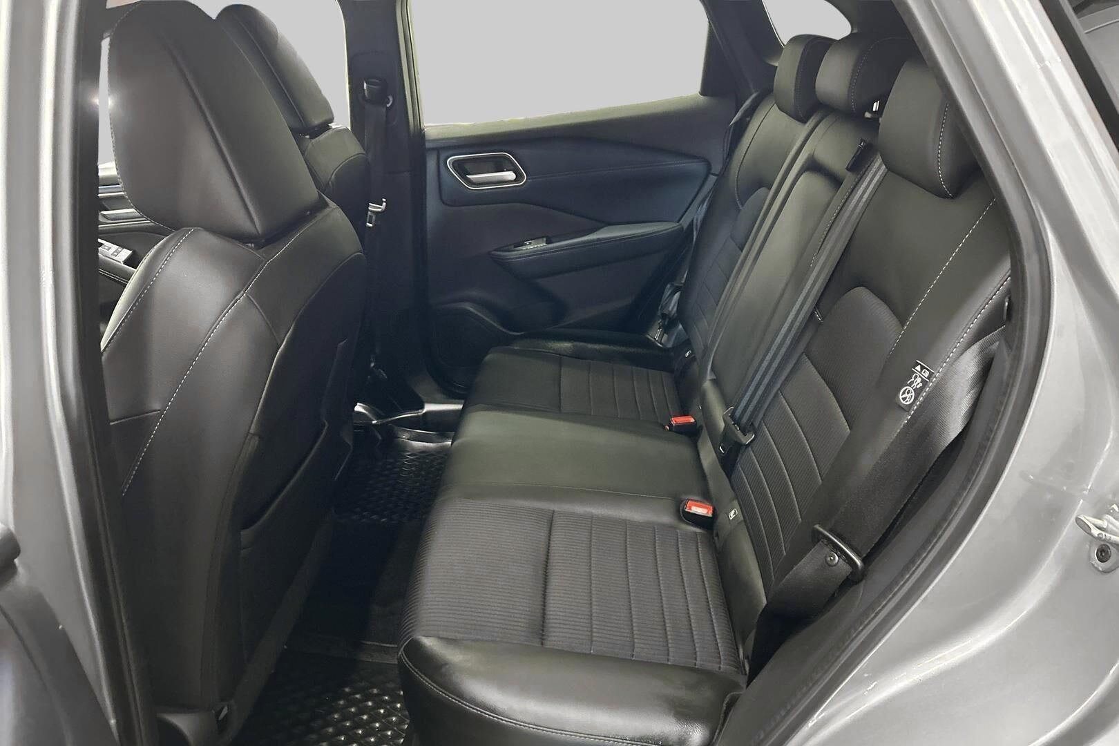 Nissan Qashqai iso kuva 8