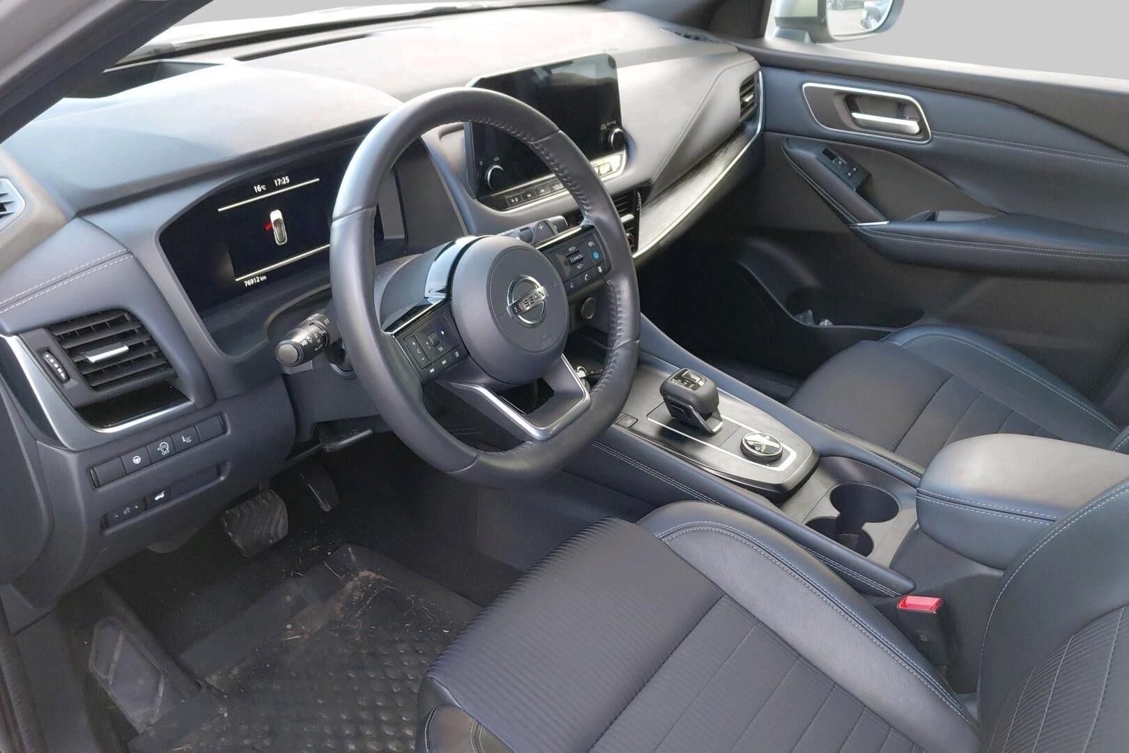 Nissan Qashqai iso kuva 2