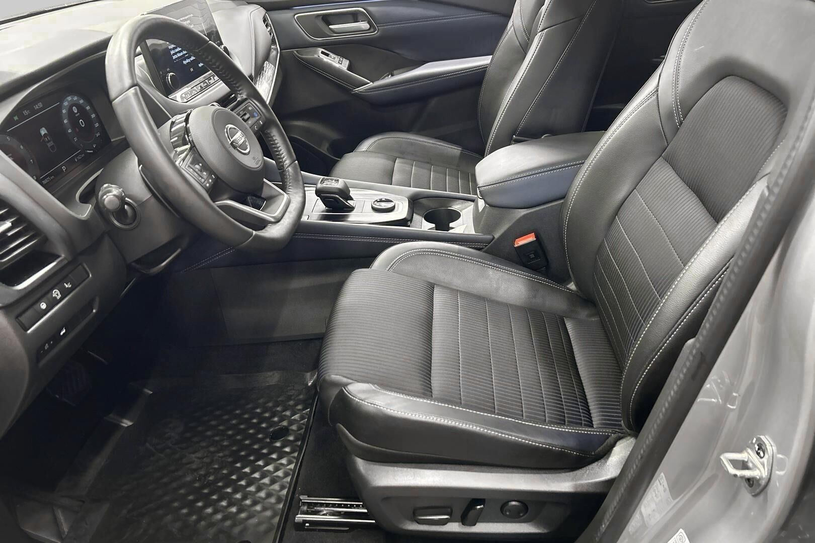 Nissan Qashqai iso kuva 7