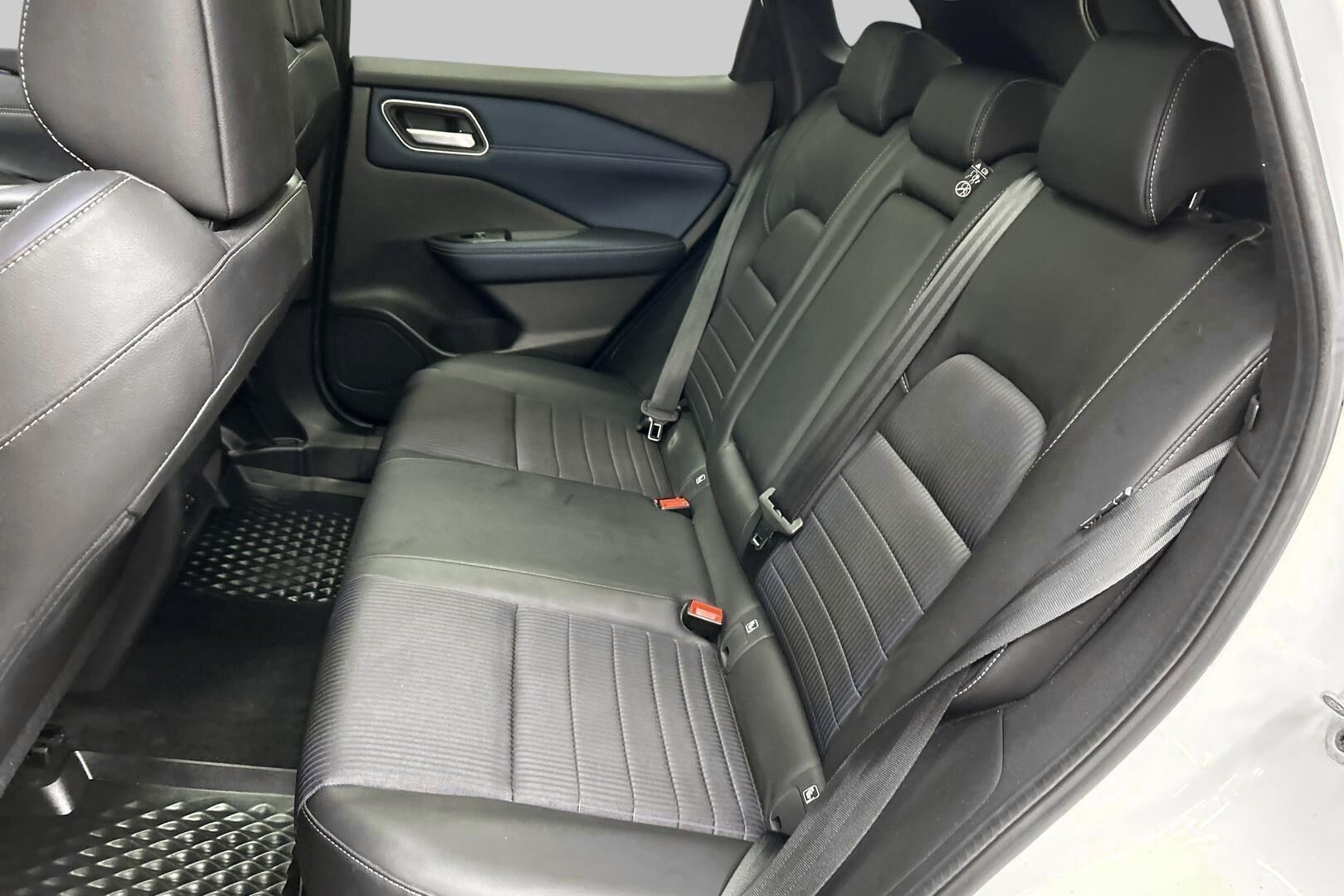 Nissan Qashqai iso kuva 10