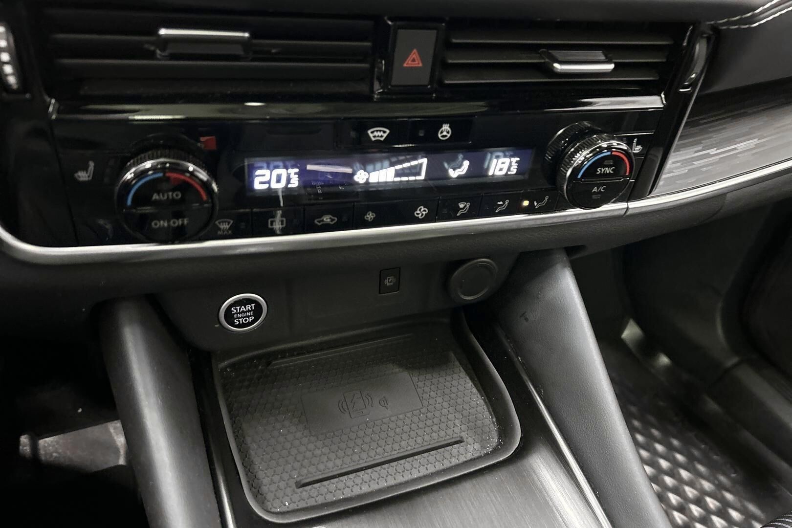 Nissan Qashqai iso kuva 16