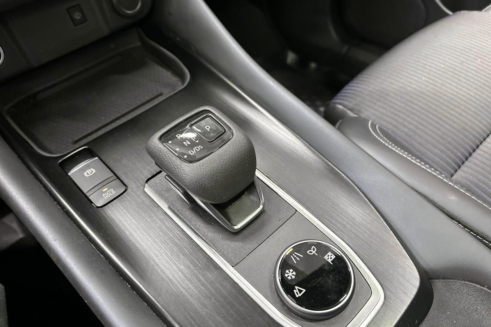 Nissan Qashqai iso kuva 17