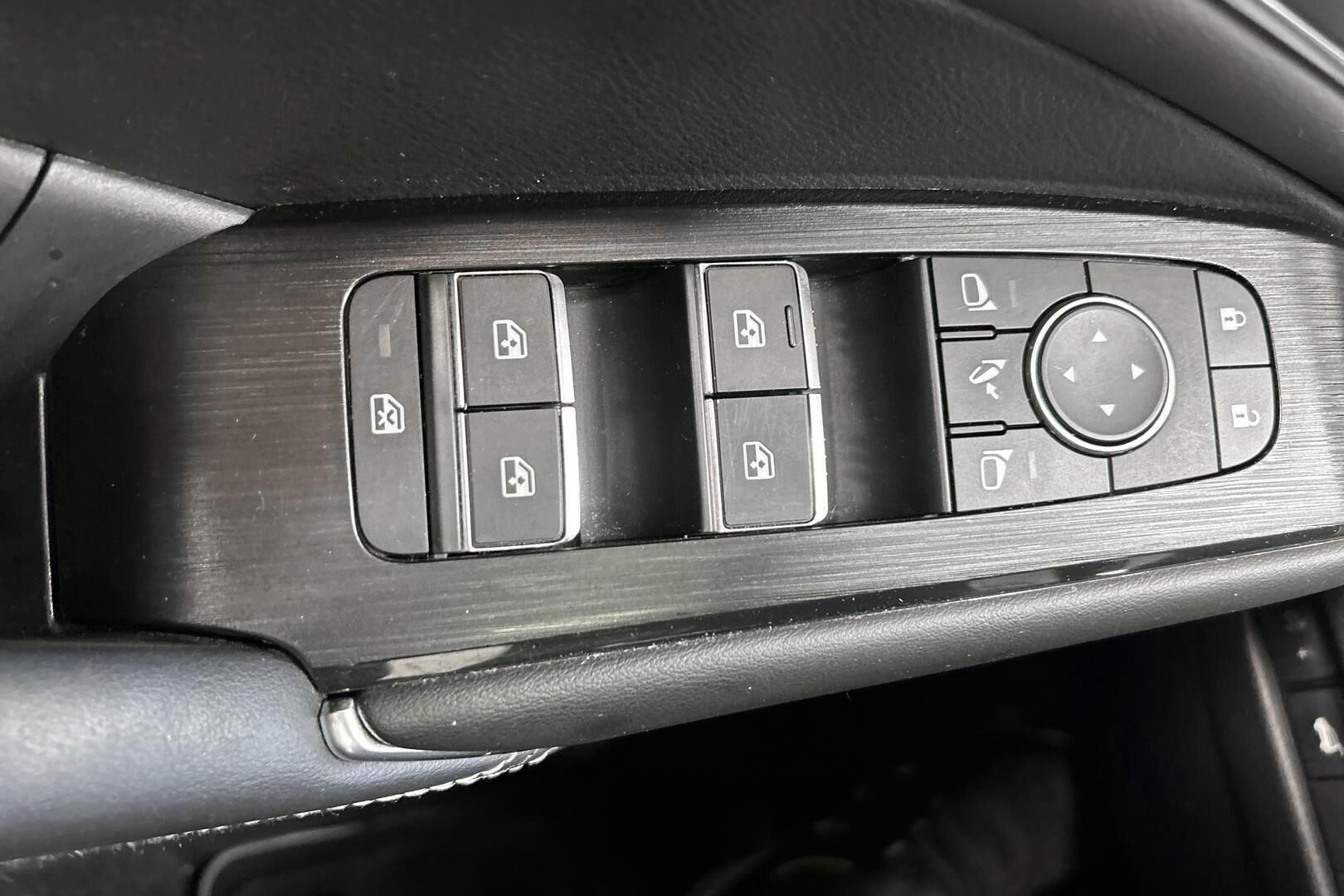 Nissan Qashqai iso kuva 20