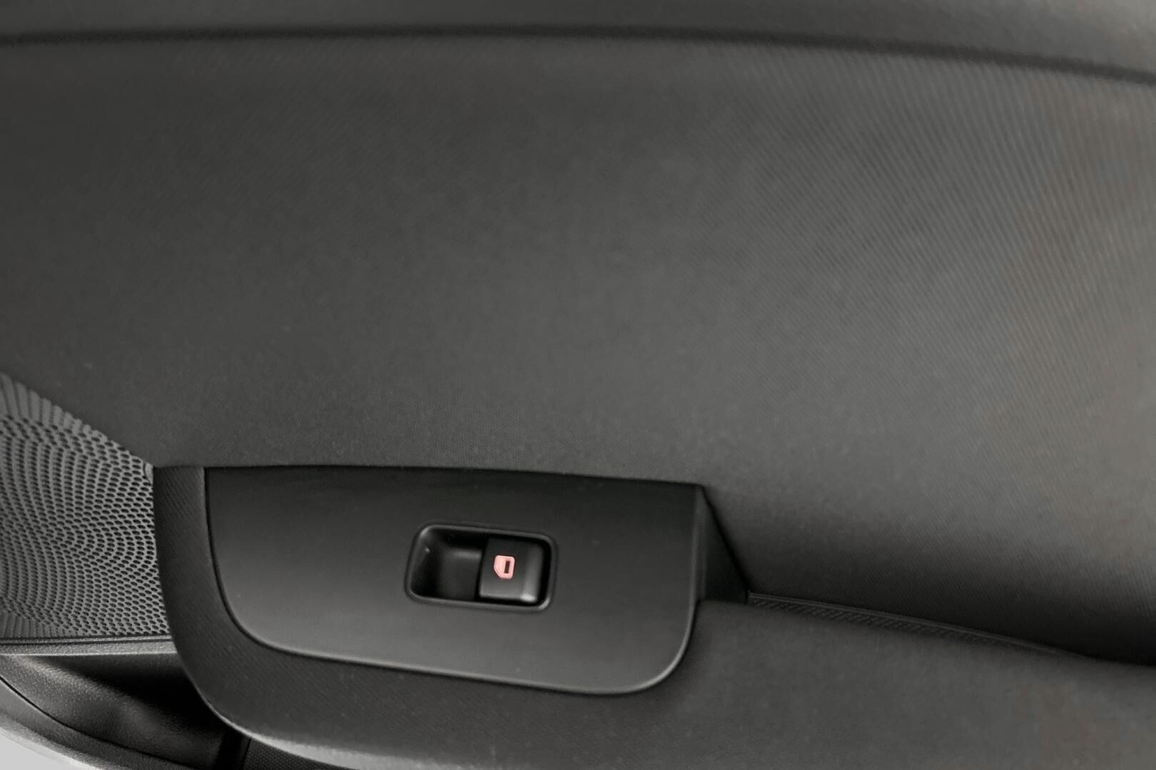 Kia Ceed iso kuva 13