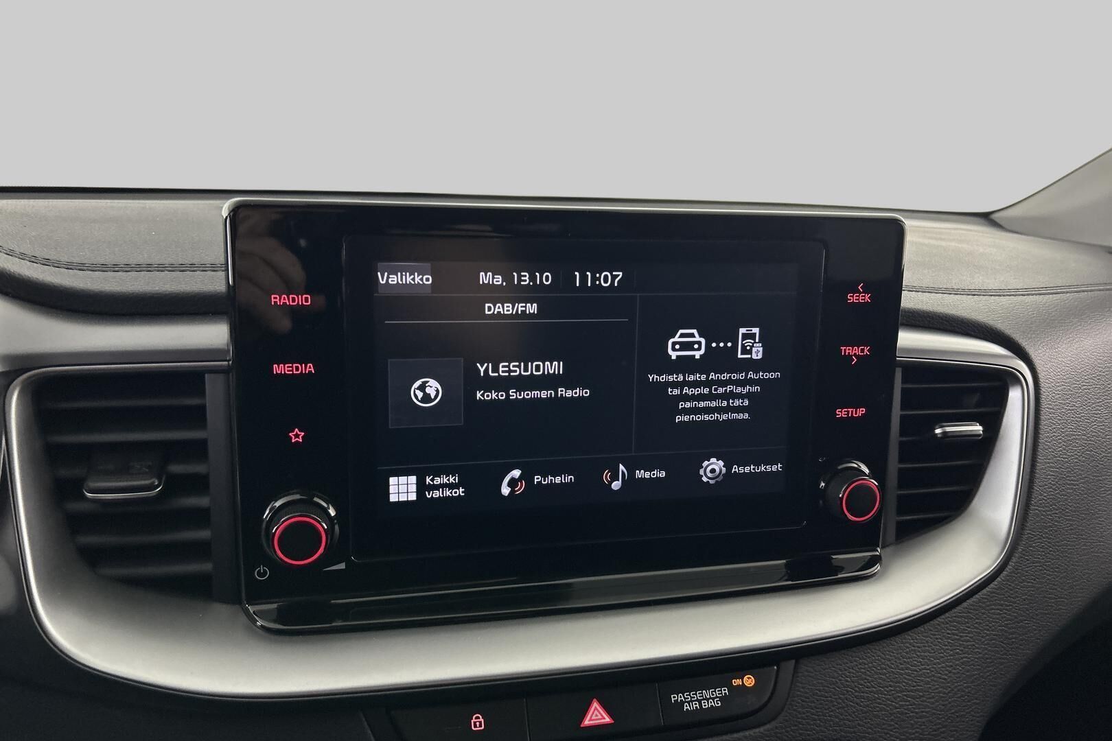 Kia Ceed iso kuva 18