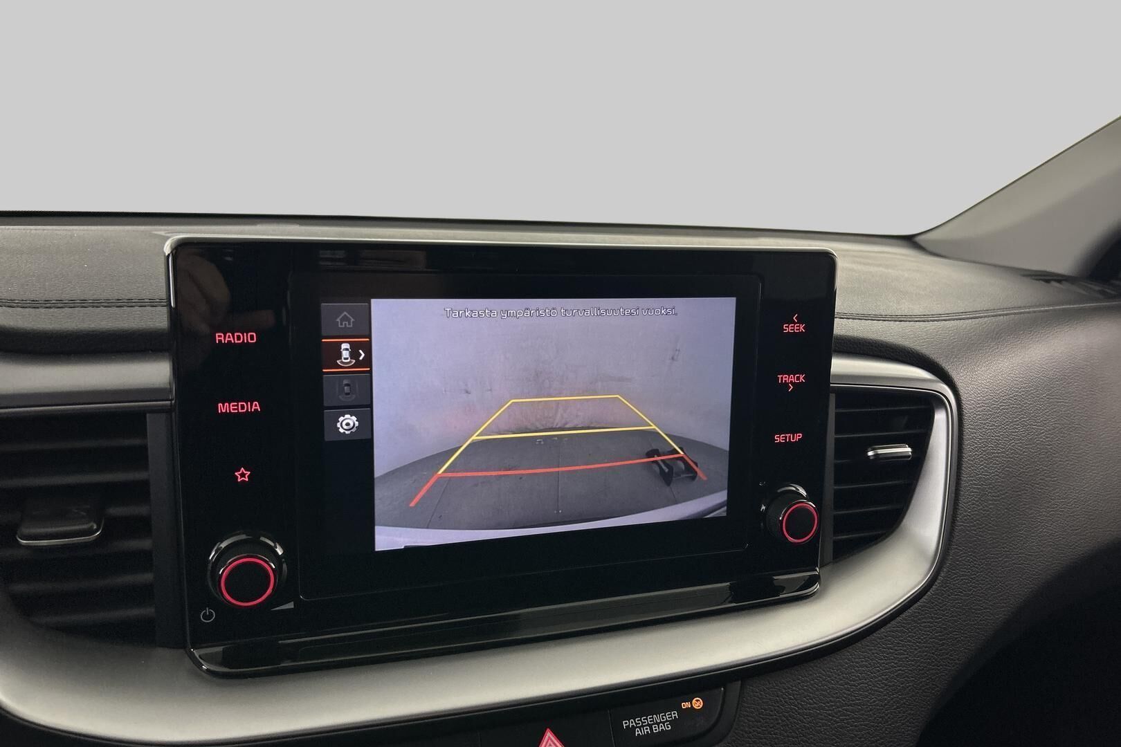 Kia Ceed iso kuva 19