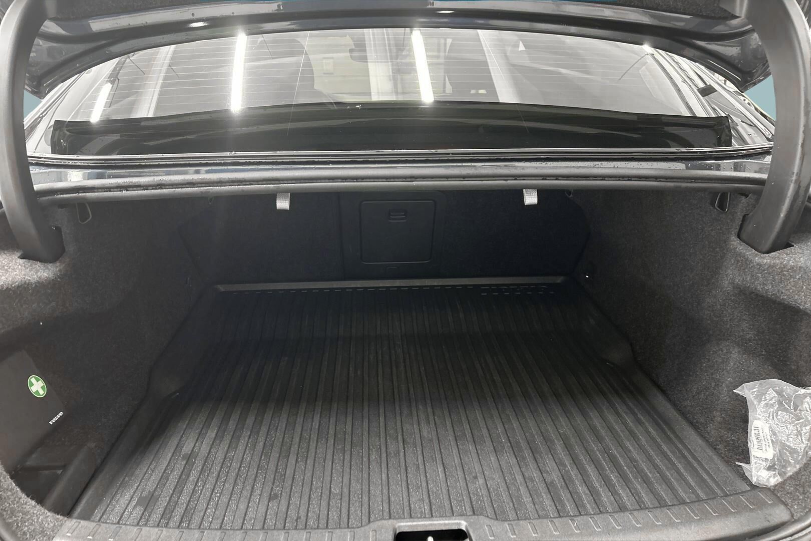 Volvo S60 iso kuva 12