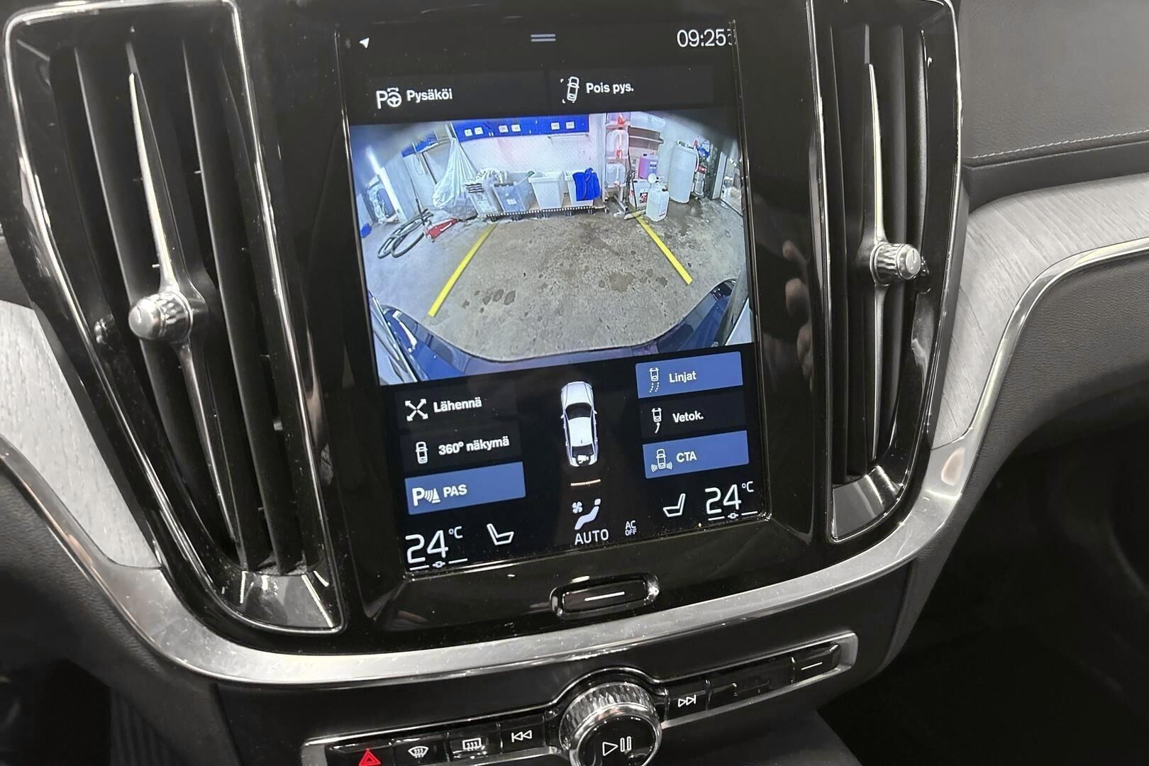 Volvo S60 iso kuva 21