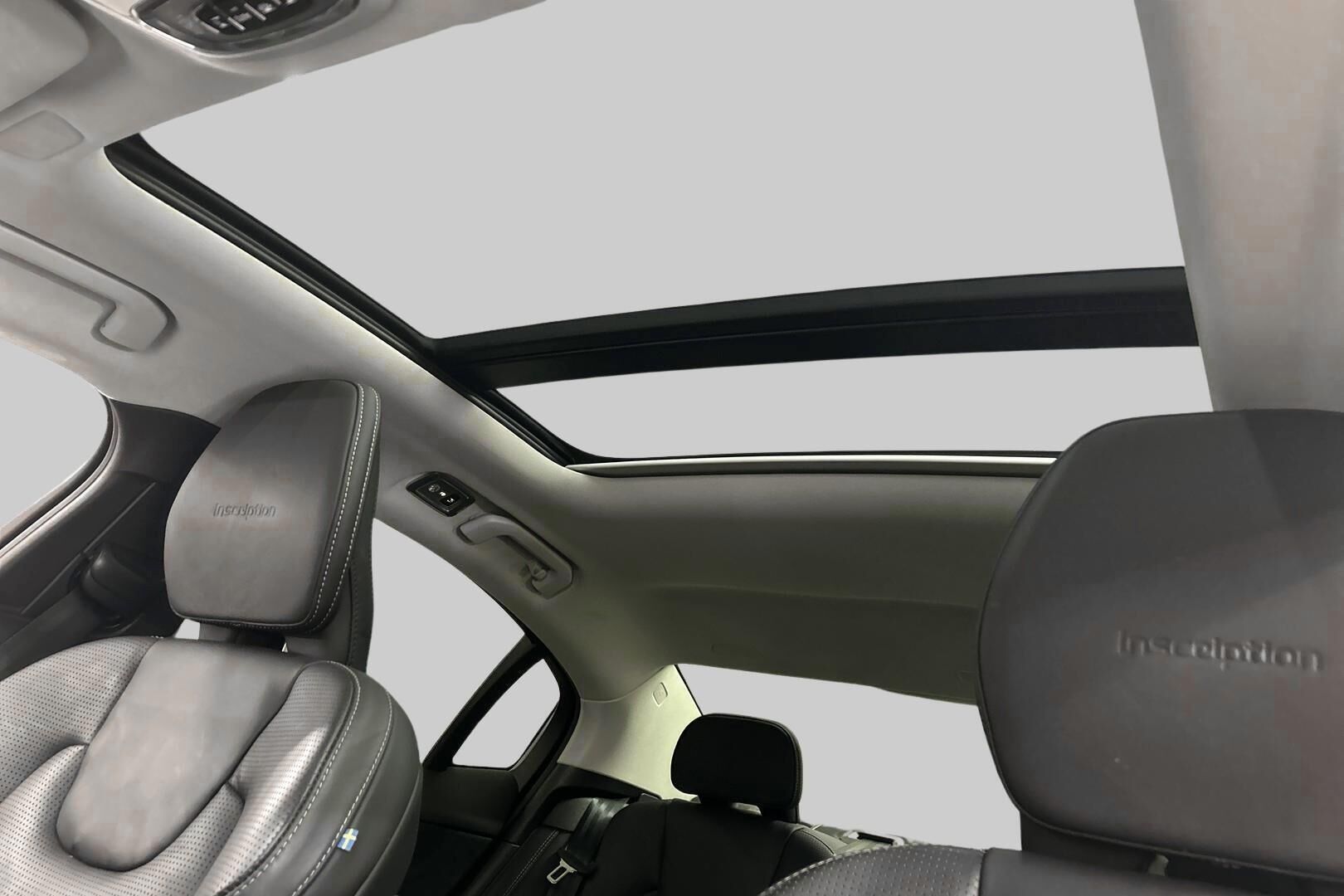 Volvo S60 iso kuva 24