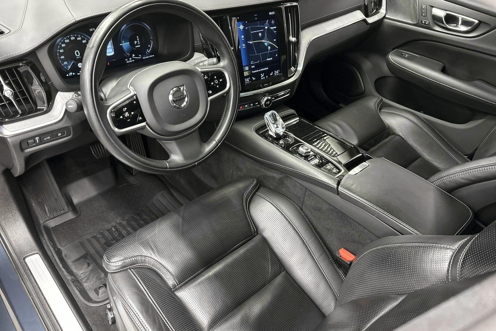 Volvo S60 iso kuva 9