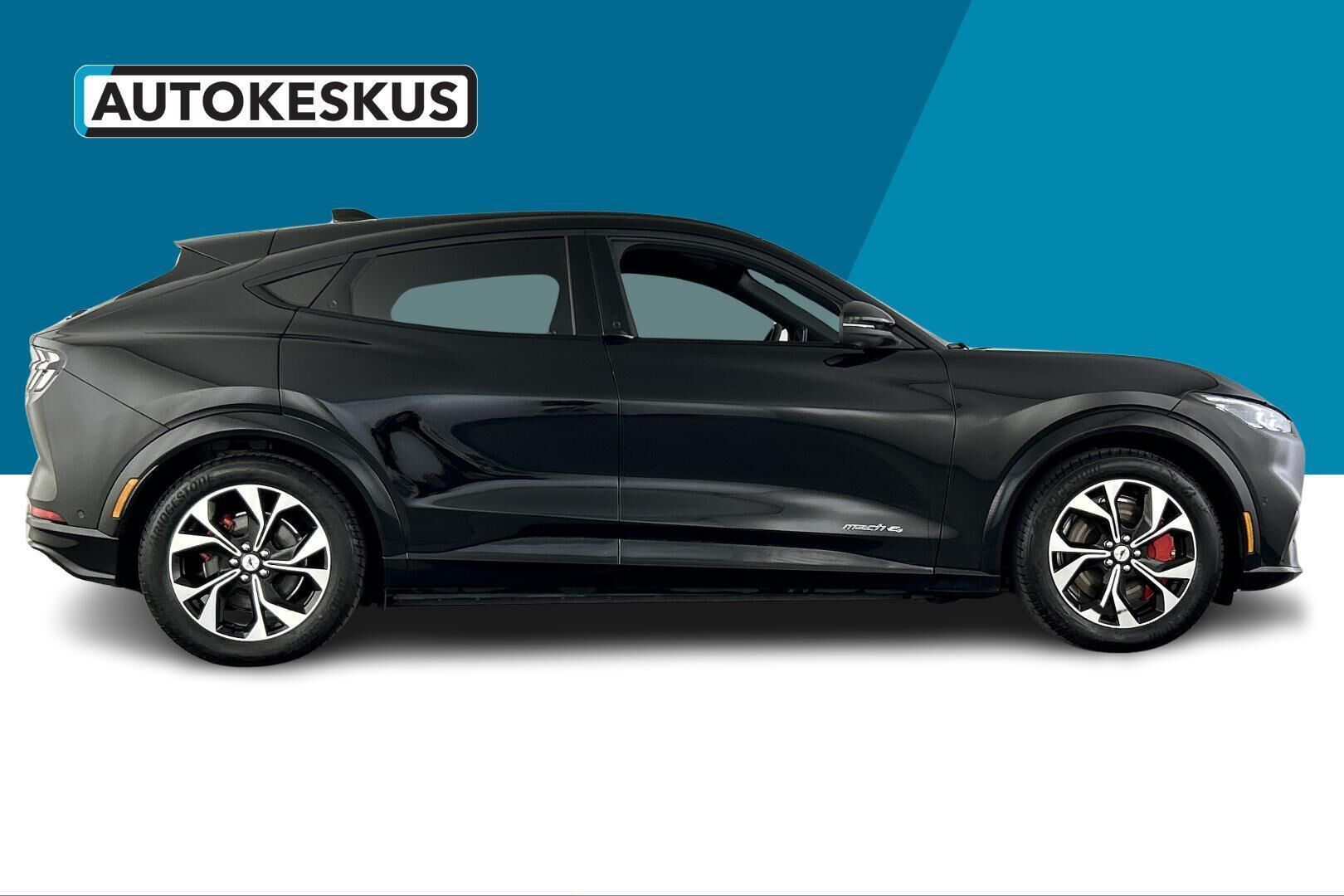Ford Mustang Mach-E iso kuva 5