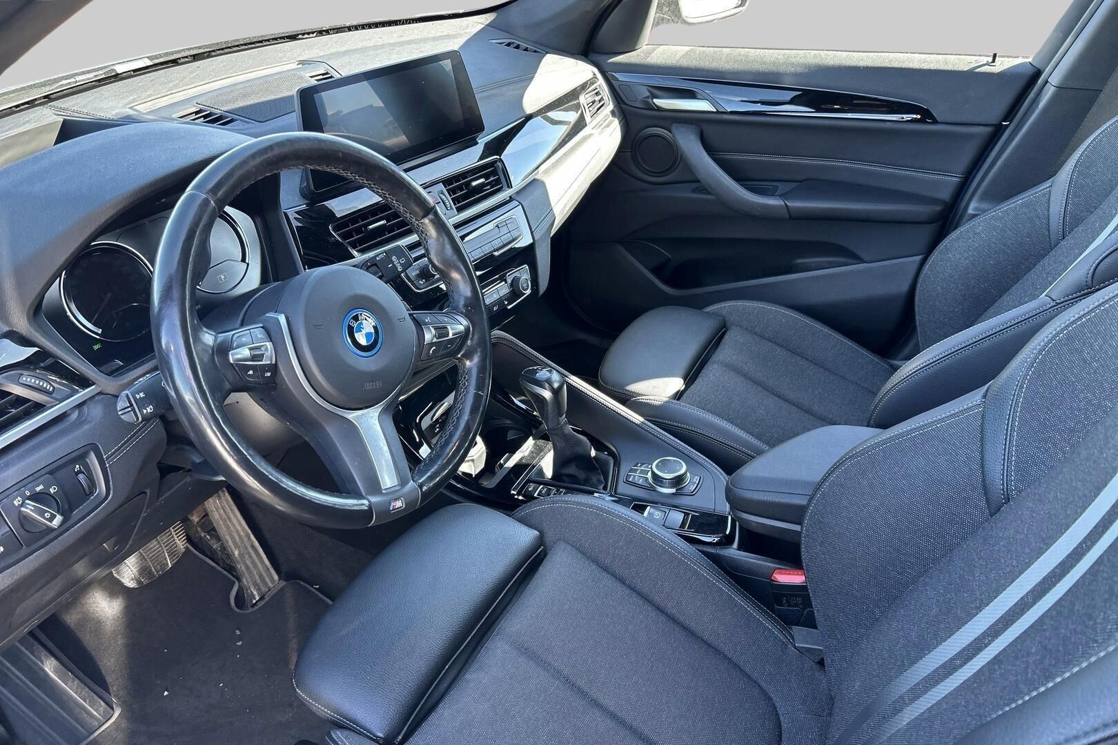 BMW X1 iso kuva 1