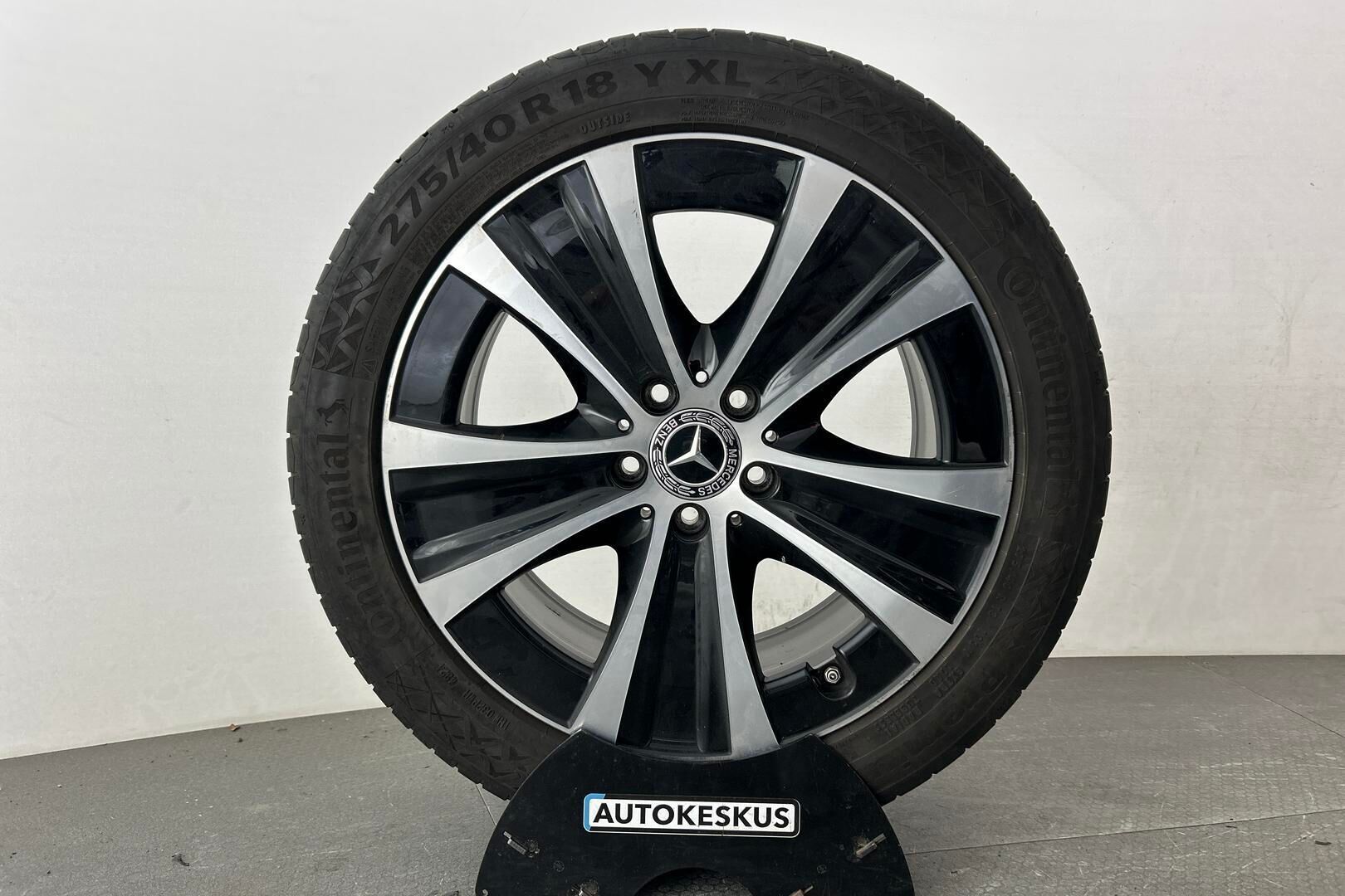 Mercedes-Benz E iso kuva 11