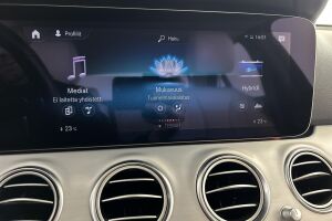 Mercedes-Benz E esikatselu 16