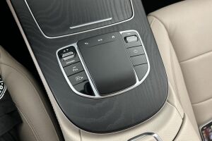 Mercedes-Benz E esikatselu 20