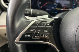 Mercedes-Benz E esikatselu 23