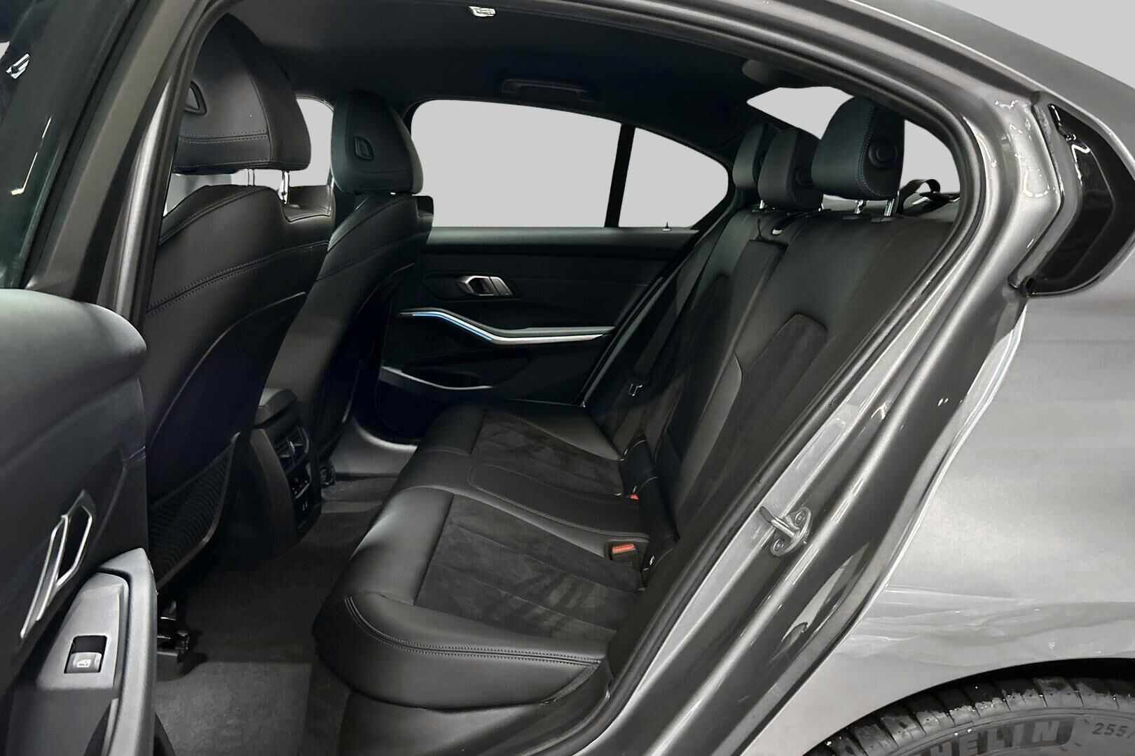 BMW 3-sarja iso kuva 10