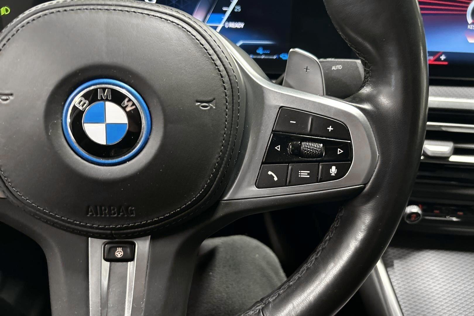 BMW 3-sarja iso kuva 24