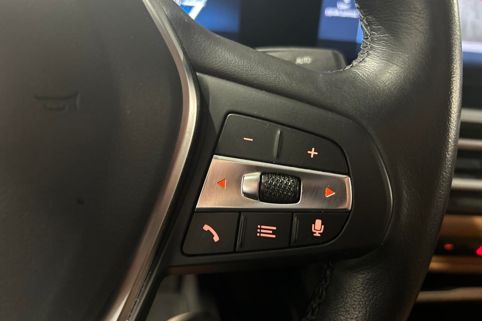 BMW i4 iso kuva 23