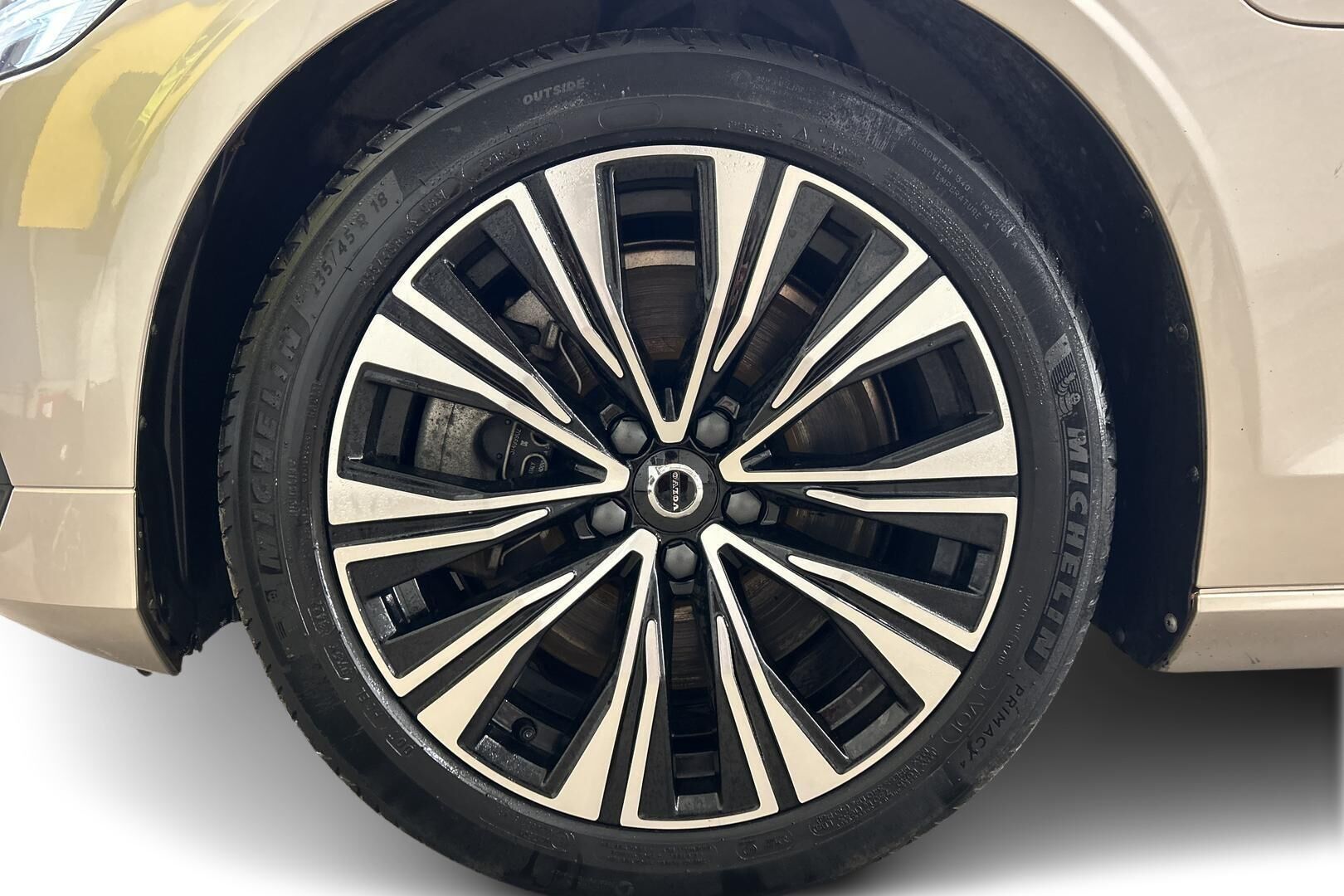 Volvo V60 iso kuva 20
