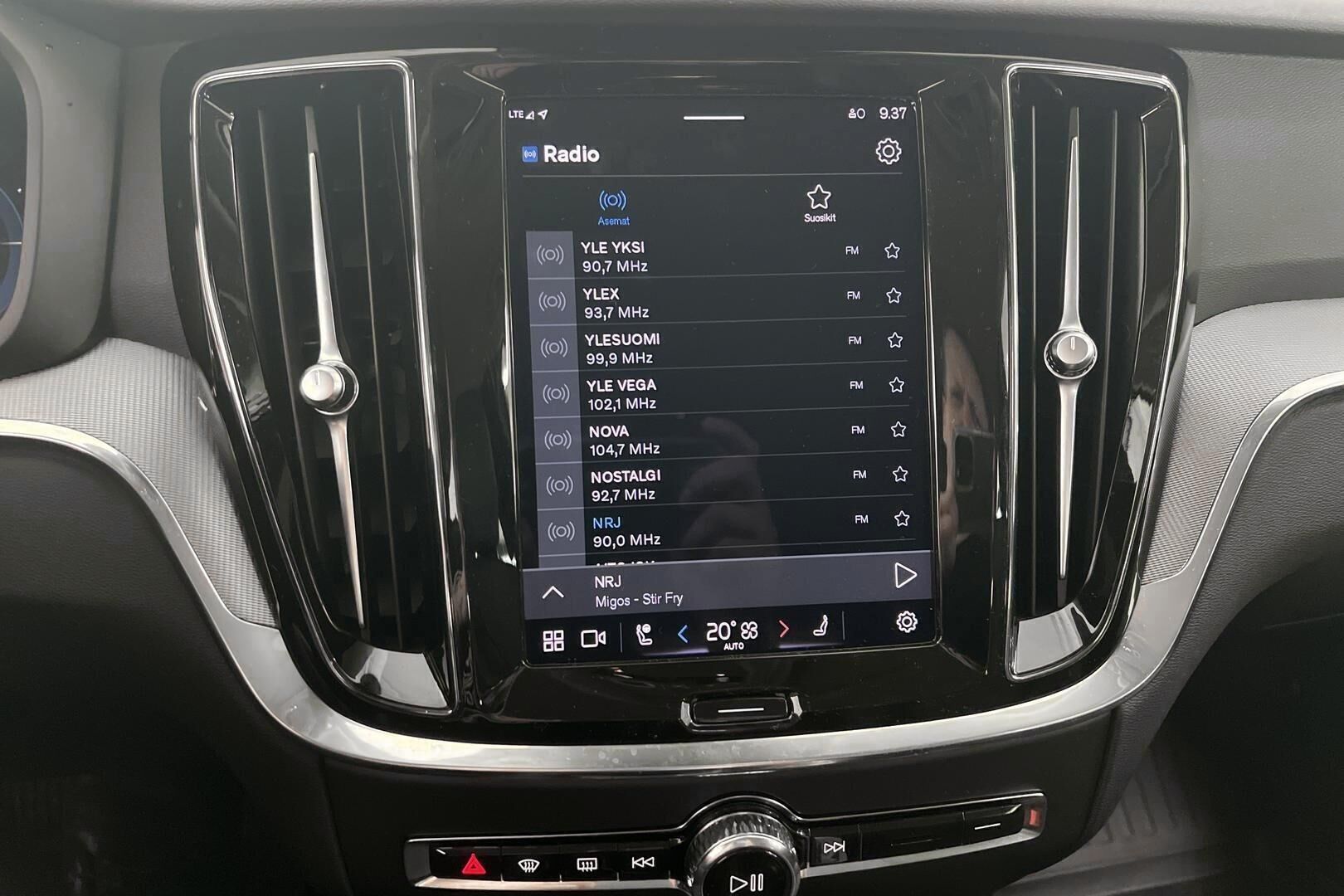Volvo V60 iso kuva 15