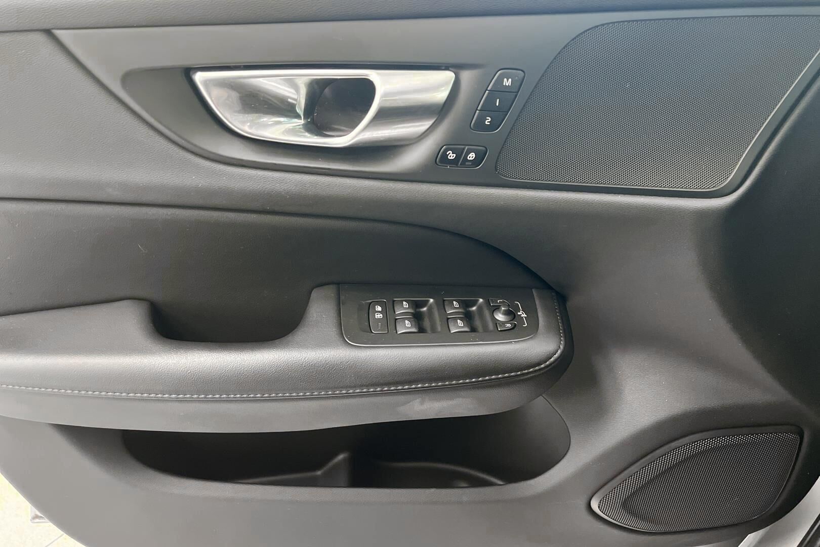 Volvo V60 iso kuva 20
