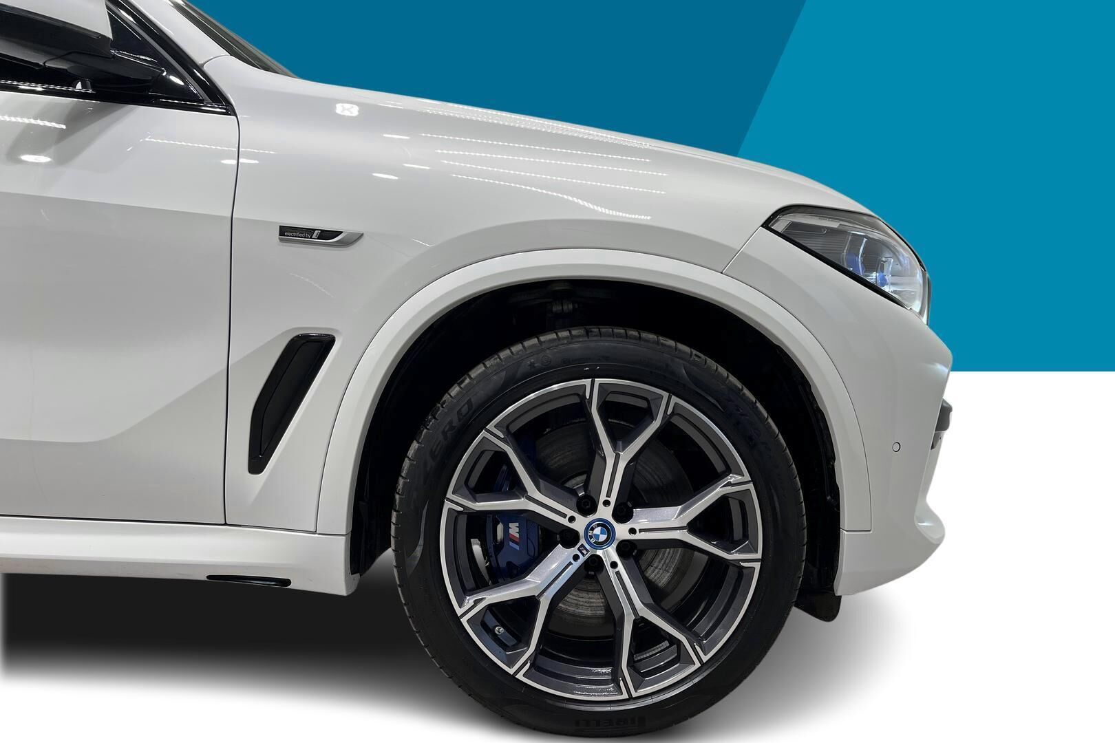 BMW X5 iso kuva 13