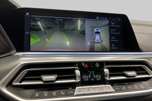 BMW X5 esikatselu 16