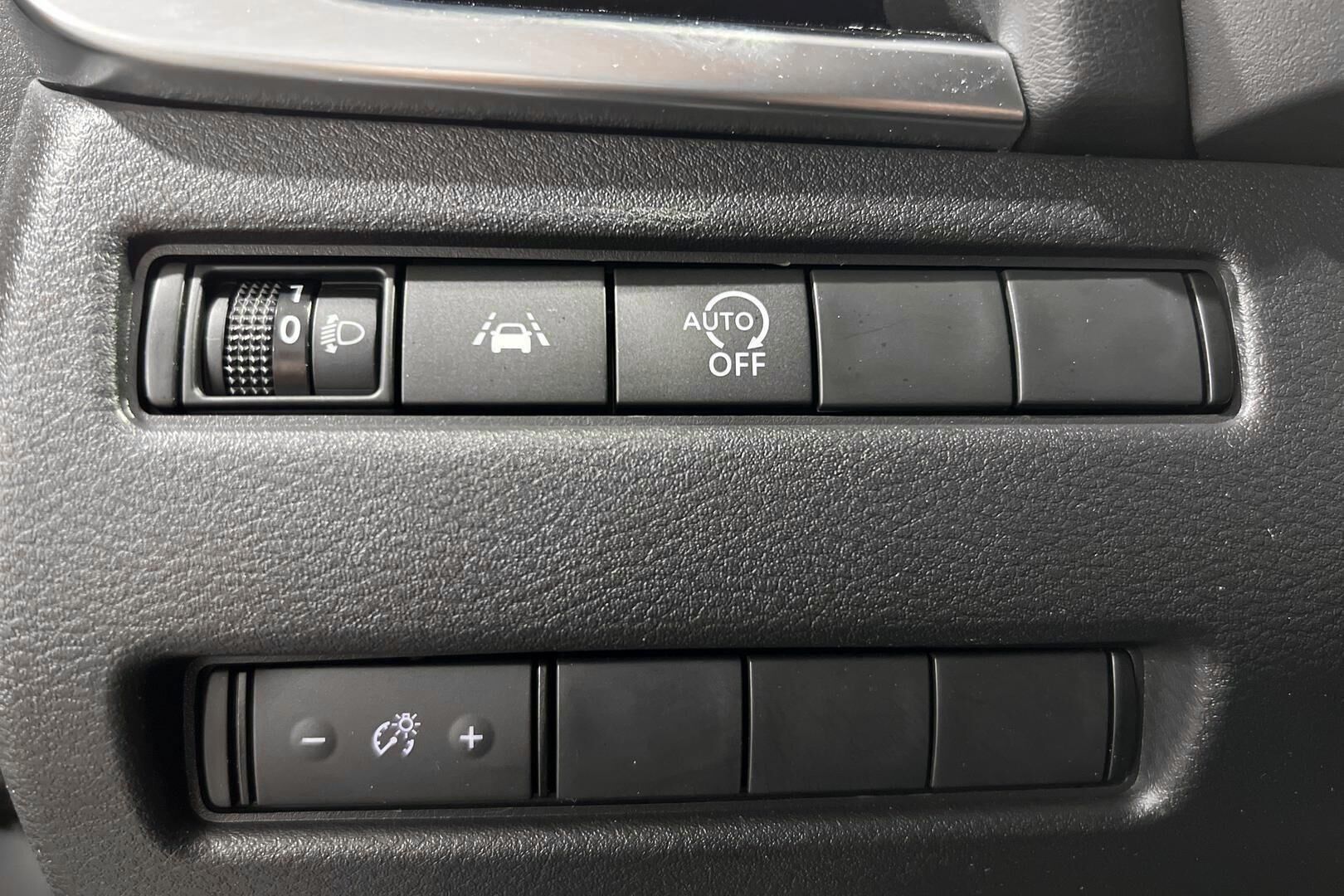 Nissan Qashqai iso kuva 14