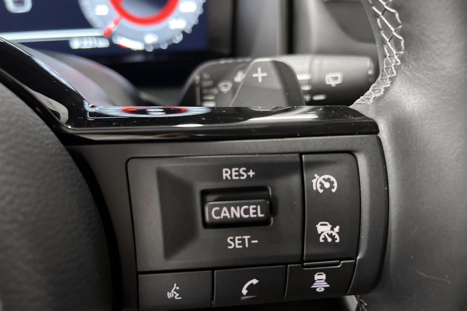 Nissan Qashqai iso kuva 16