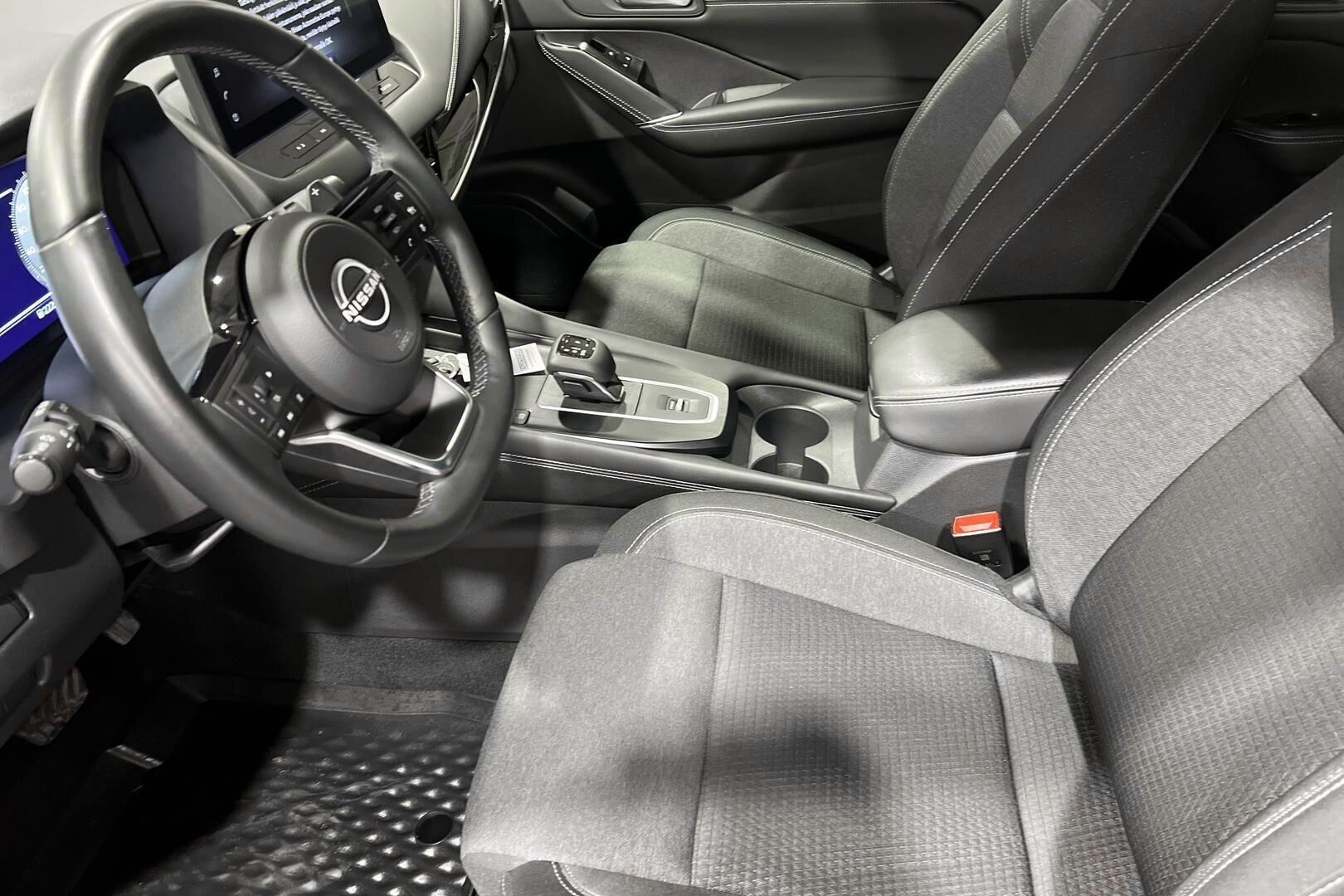 Nissan Qashqai iso kuva 9