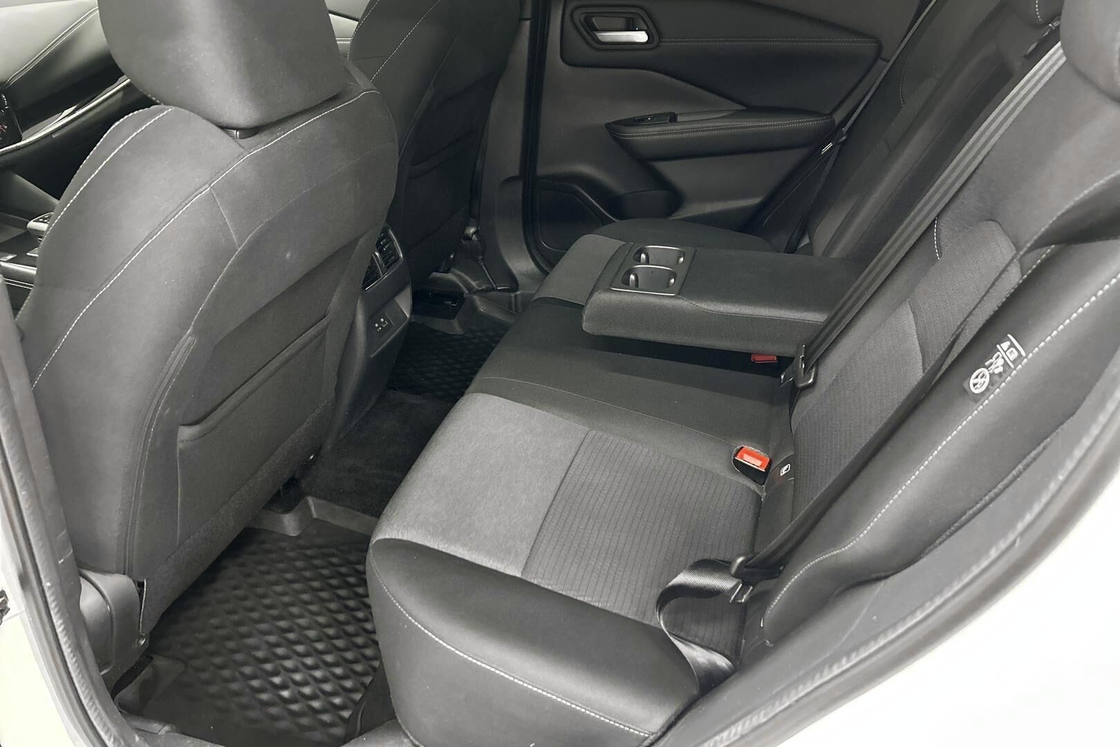 Nissan Qashqai iso kuva 10