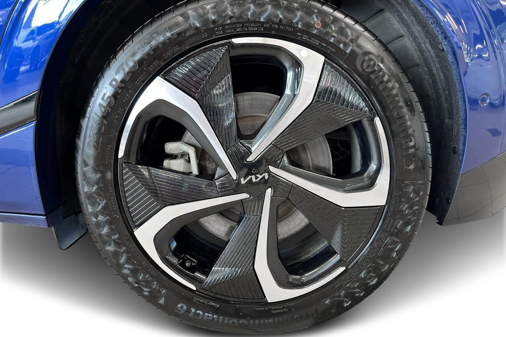 Kia EV6 iso kuva 13