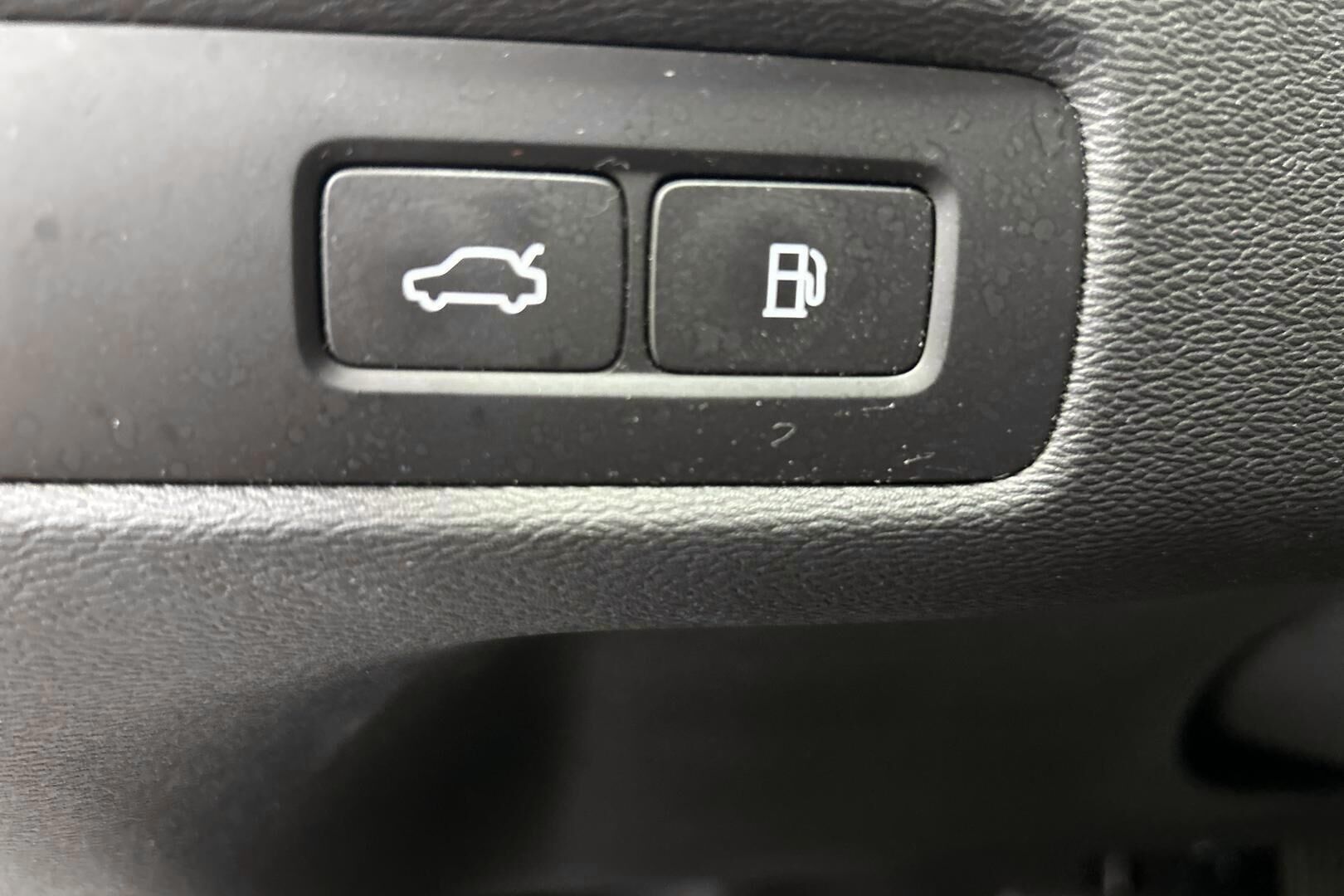 Volvo XC60 iso kuva 16
