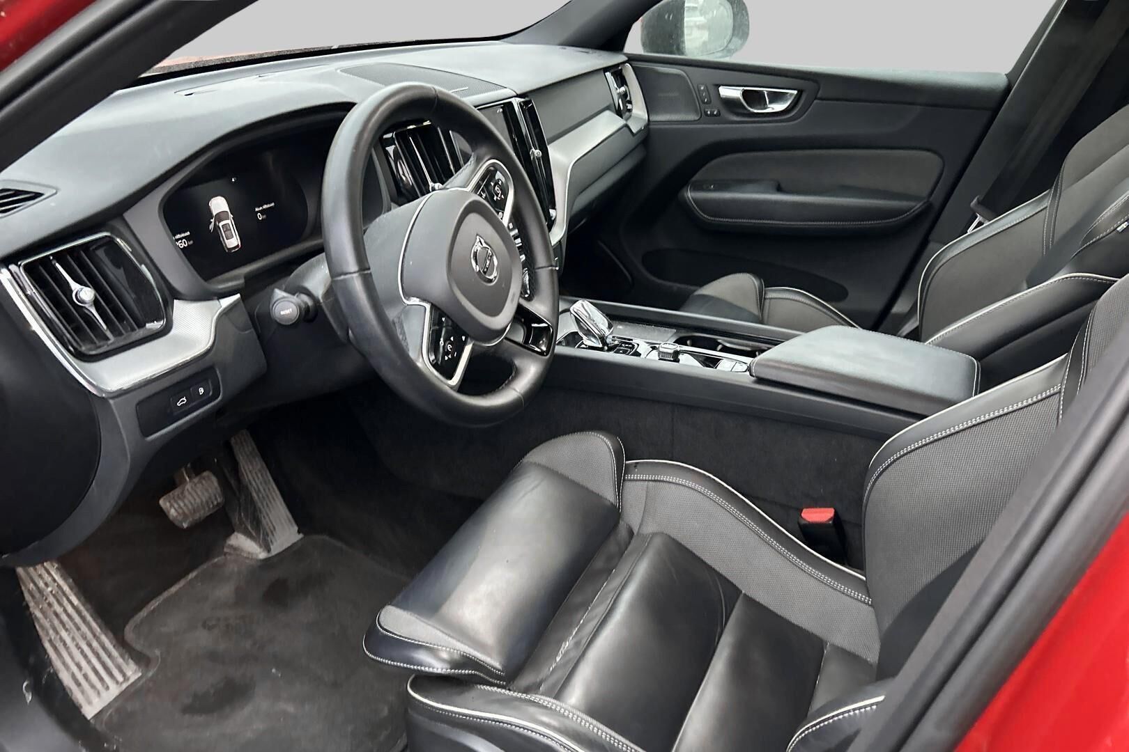 Volvo XC60 iso kuva 1