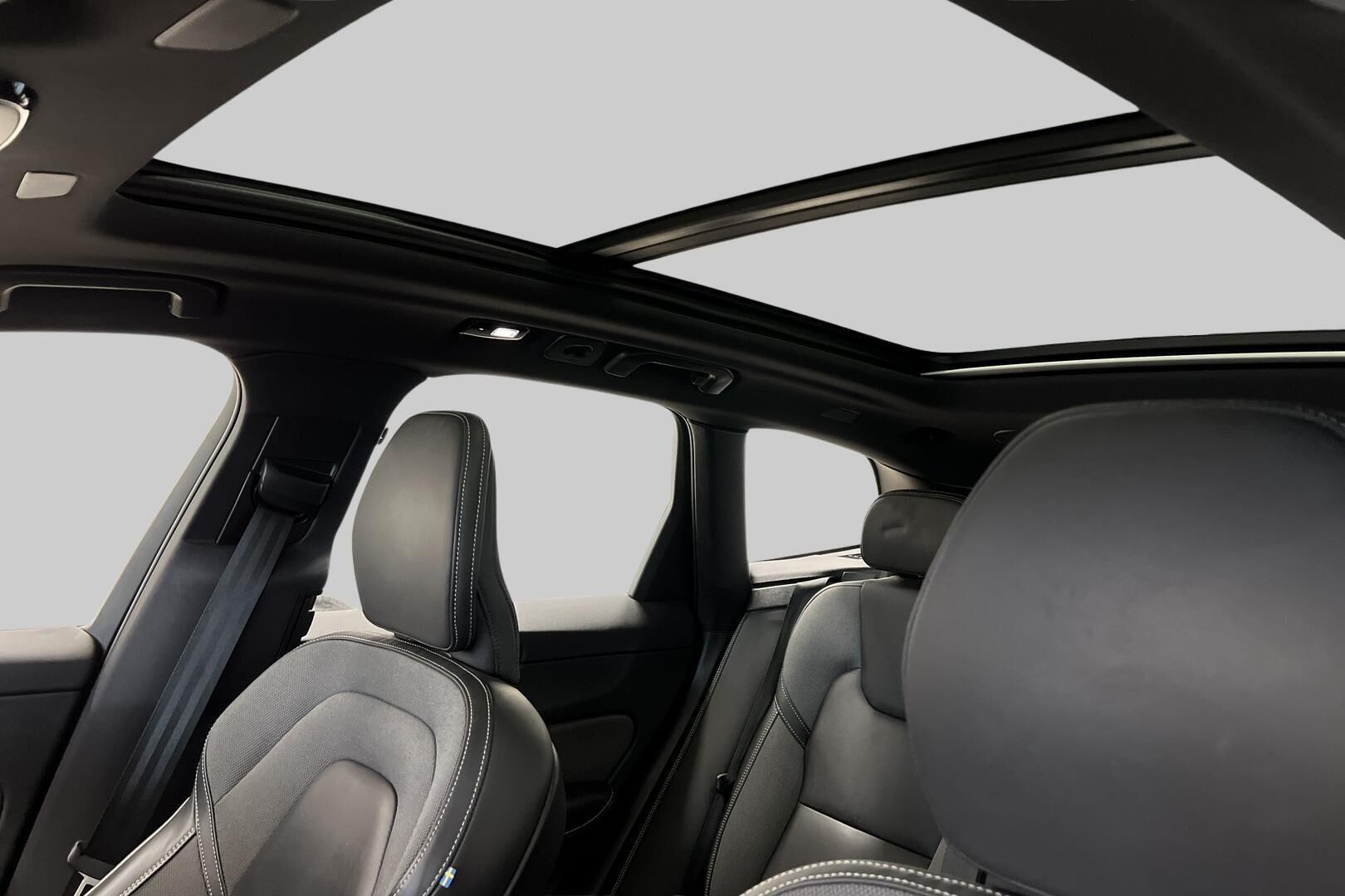 Volvo XC60 iso kuva 21