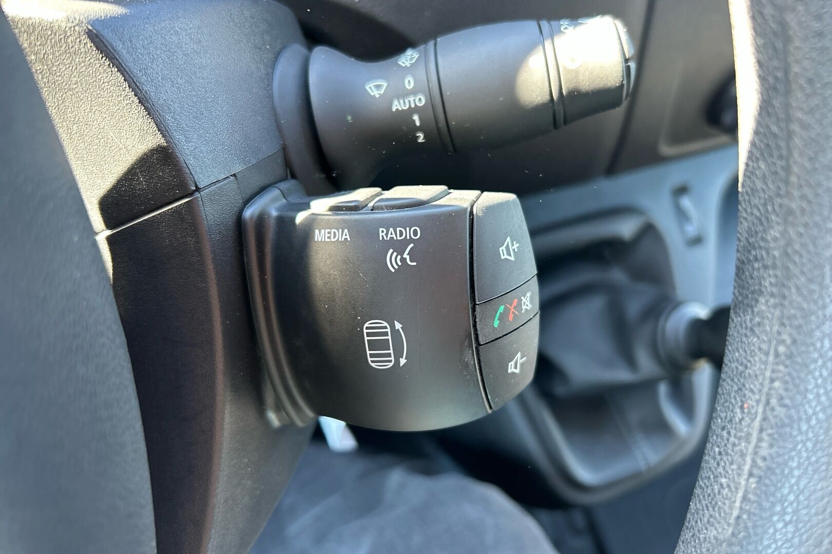 Nissan Interstar iso kuva 19
