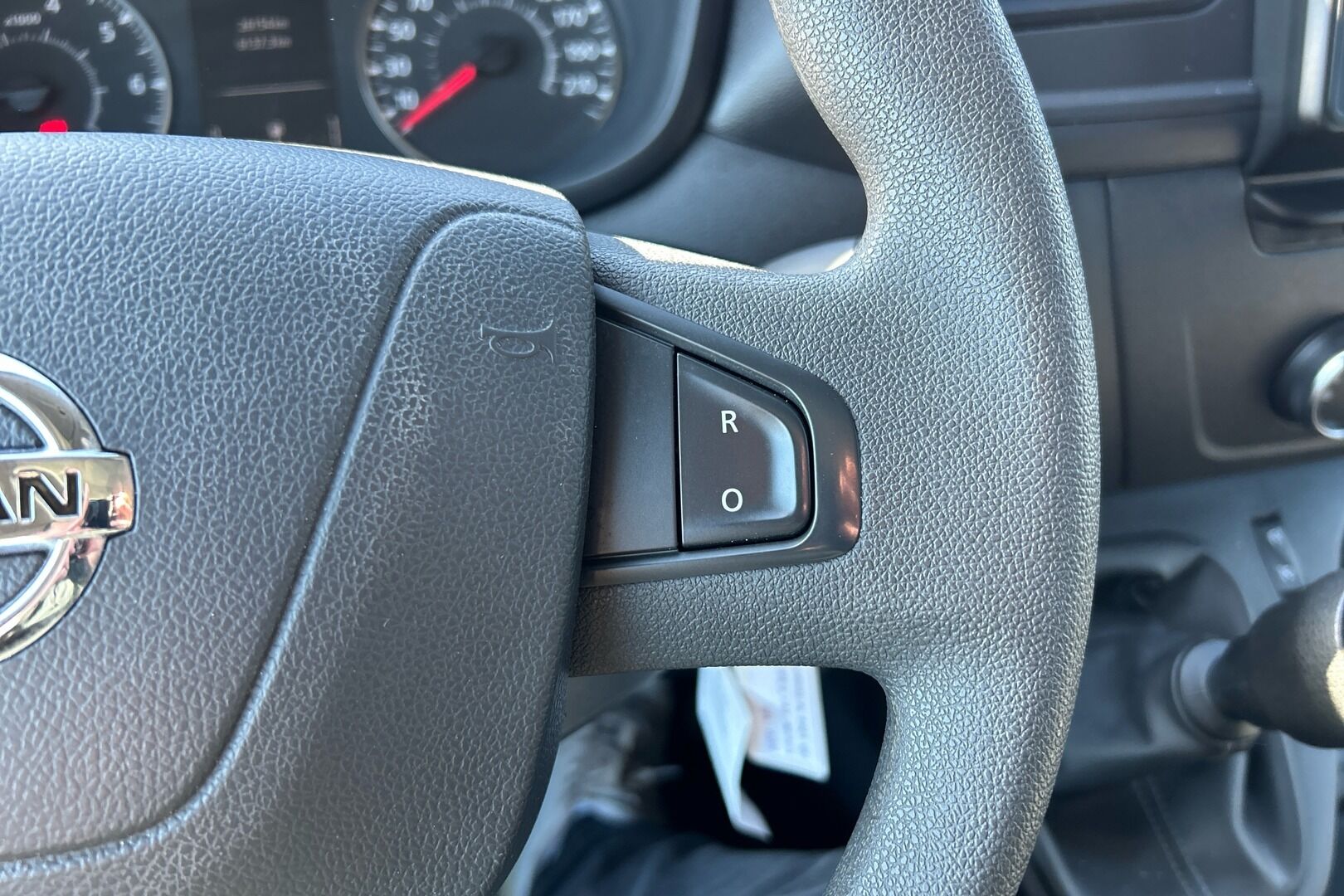 Nissan Interstar iso kuva 22