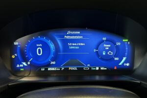 Ford Kuga esikatselu 10