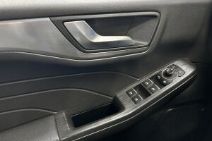 Ford Kuga esikatselu 15