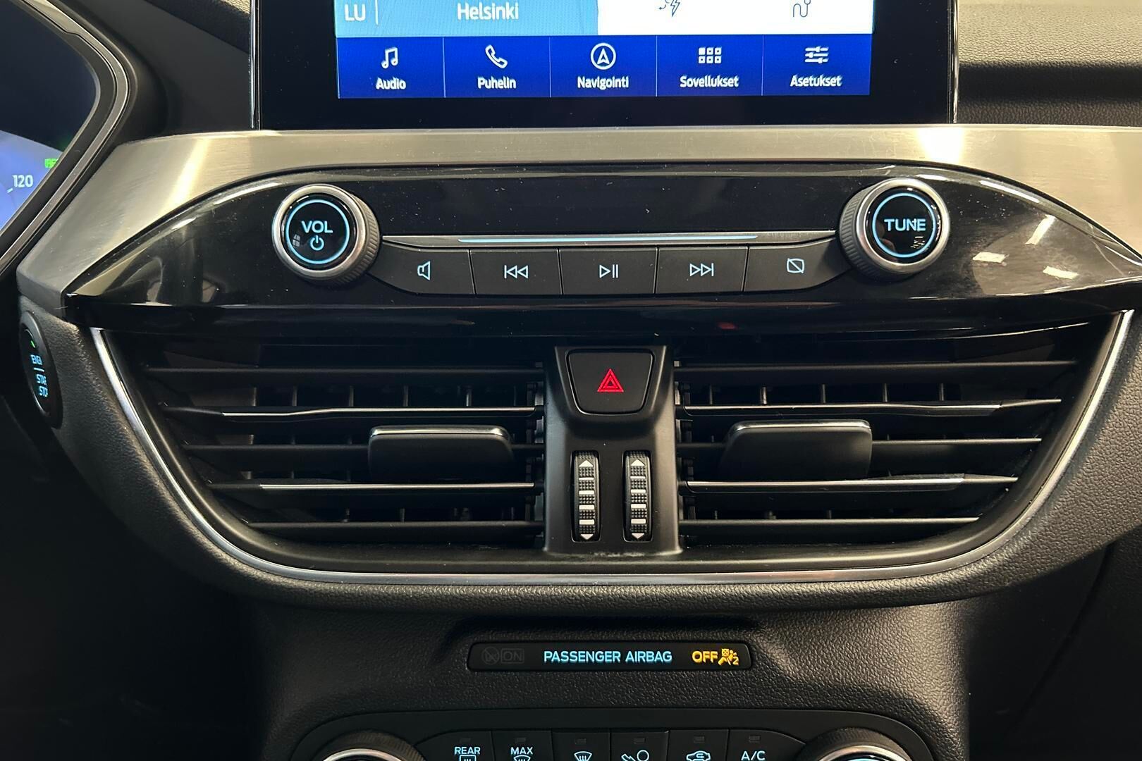 Ford Kuga iso kuva 32