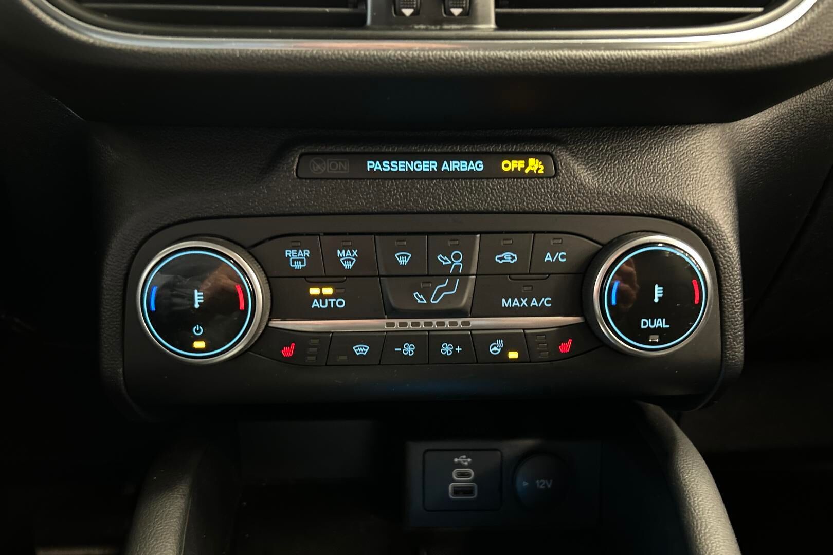 Ford Kuga iso kuva 33